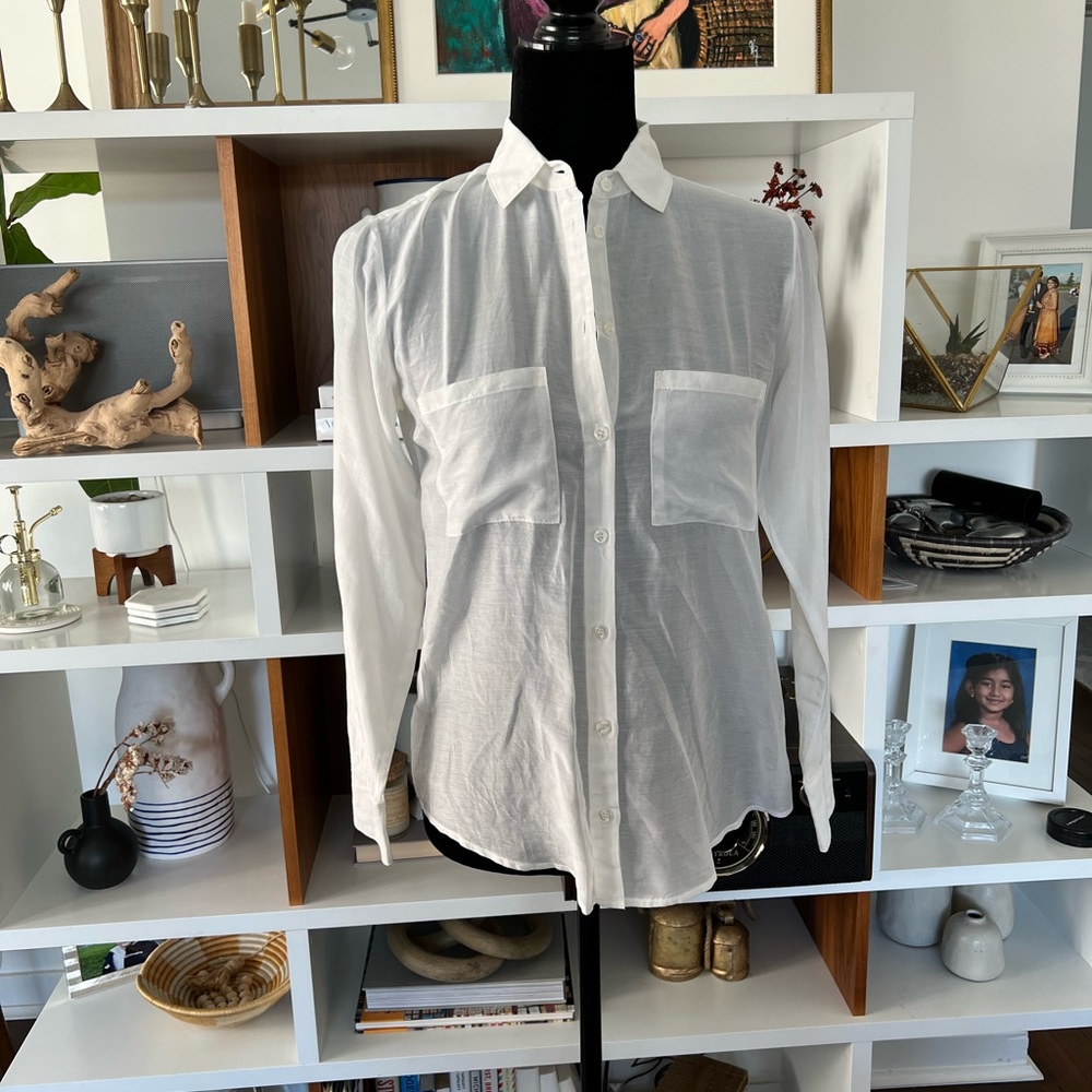 White button up collared shirt blouse in XS